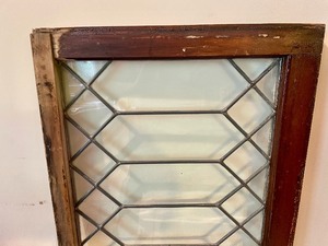 lot 200 image: Lovely Leaded Glass Window