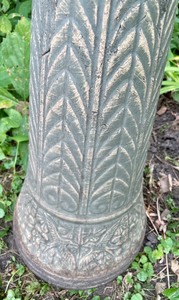 lot 254 image: Bird Bath Base