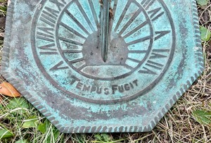 lot 271 image: Fun Sundial