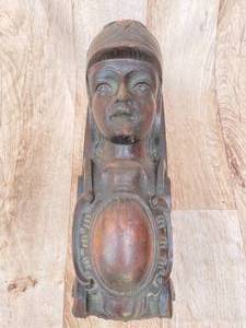 lot 316 image: Wooden Roman Carving