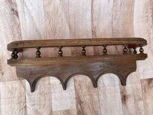 lot 319 image: Wooden Hand Made Wall Mount Shelf