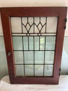 lot 323 image: Wooden Lead Glass Vintage Window or Cabinet Door