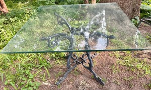 lot 356 image: Glass Top Metal Patio Table with 4 Chairs