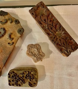 lot 373 image: Batik Stamps from Indonesia