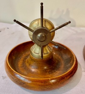 lot 376 image: 2 Nutcracker Bowls