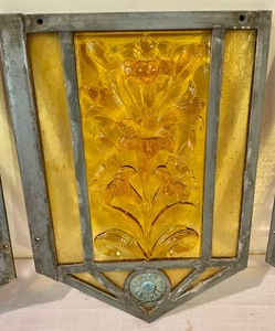 lot 380 image: 4 Stained Glass Art Items