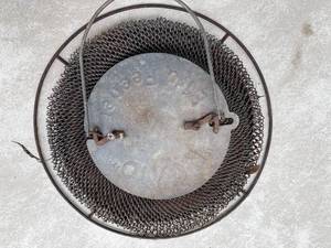 lot 412 image: Vintage Screen Bird Feeder