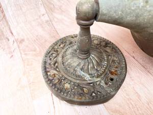 lot 432 image: Vintage Brass Wall Mount Light