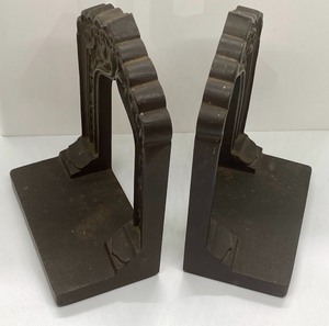 lot 223A image: Pair of Art Deco Bookends