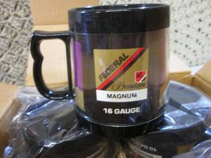 lot 24 image: (BSB) Set of 4 Vintage Thermo Serv ...