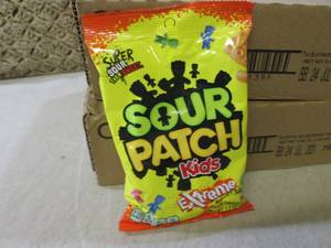 lot 260 image: (C-1) 24 Bags Sour Patch Kids Extre...