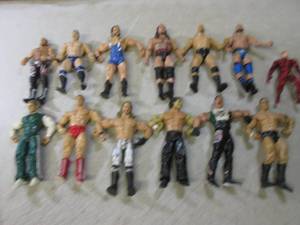 lot 70 image: (F-0) Lot of 12 Assorted Wrestling ...