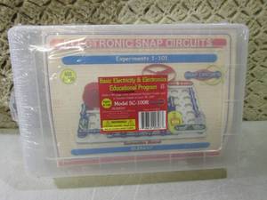 lot 76 image: (F-1) Snap Circuits Basic Electrici...