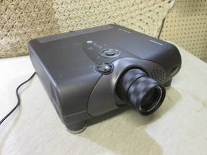 lot 297 image: (RM5) Marantz VP-15S1 Video Project...