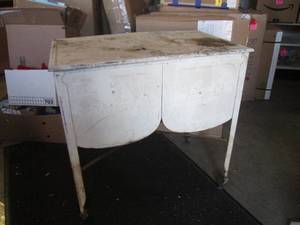lot 197 image: (CLR) Vintage Metal Ideal Double Wa...