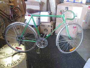 lot 198 image: (CLR) Vintage Schwinn Varsity 10-Sp...