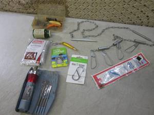 lot 209 image: (FS) Misc Fishing Items Etc...