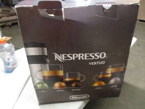 Delonghi Nespresso Vertuo Machine...