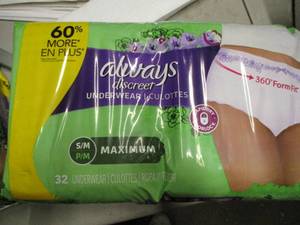 32 pack of Always Discreet Underwea...