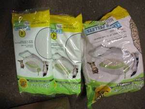 Breeze Odor Control Pellets and Dis...