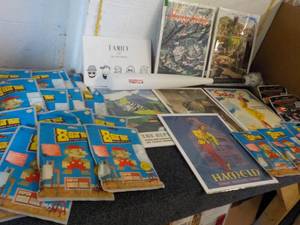 Art Prints, Super Cap Guns, and 8 B...