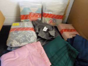 Blackout Drapes, Tables cloths, Pil...