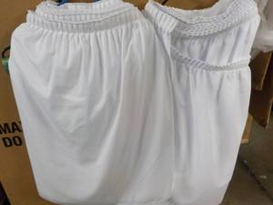 Table Skirts white...