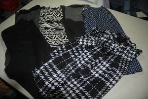 6 pair comfy pantsyoga size Small...