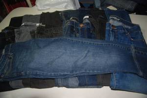 7 pair of jeans and 1 capri size 2...