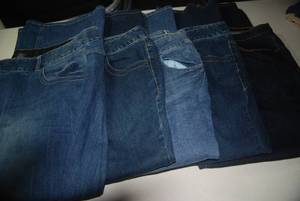 5 pair jeans size 26 womens...