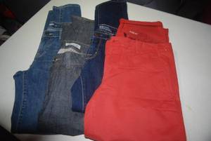 2 jeans, 2 capris size 6...
