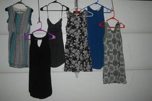 6 dresses size XS...