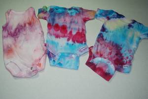 10 girls NB onesies...