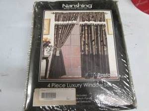 lot 48 image: Nanshing 4 piece luxery set, 56 x ...