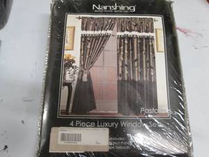 lot 51 image: Nanshing 4 piece luxery set, 56 x ...