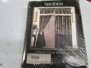 lot 54 image: Nanshing 4 piece luxery set, 56 x ...