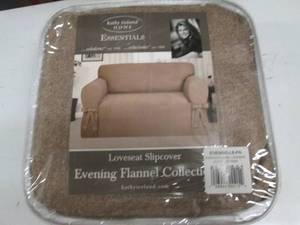 lot 63 image: Kathy Ireland home essentials loves...