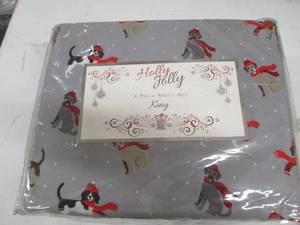 lot 82 image: Holly Jolly King size 4 piece flann...