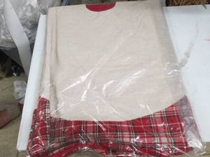 lot 83 image: 48 plaid and burlap treeskirt...
