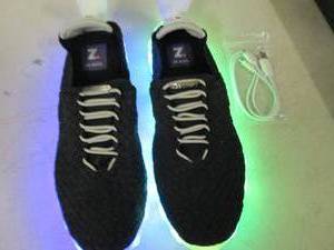 lot 149 image: Zee Alexis Light up chargable shoes...