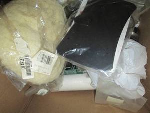 lot 181 image: box of pipe fittings and other misc...
