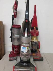 lot 209 image: 3 vacums all power on ...