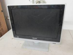 lot 210 image: phillips 19 inch hdtv powers on ...