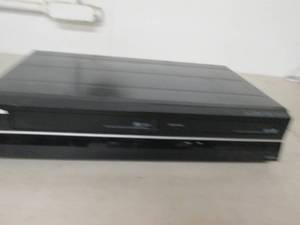 lot 223 image: toshiba dvdvhs player powers on ...