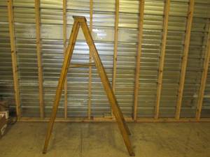 lot 280 image: used 6 ladder...