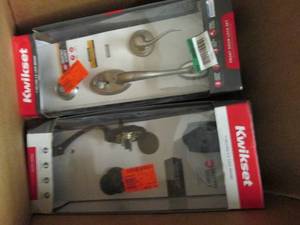 lot 293 image: Box of door handles, open box...