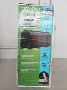 lot 302 image: Blak mailbox...