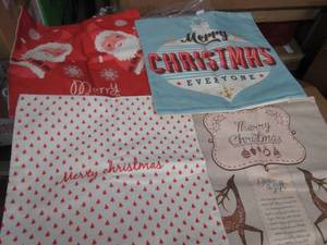2- 4pks 18x18 inch Christmas Print ...