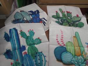 2- 4pks 18x18 inch Cactus Print Pil...