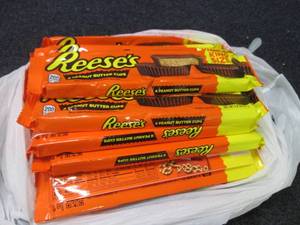 12 Reeses King Size...